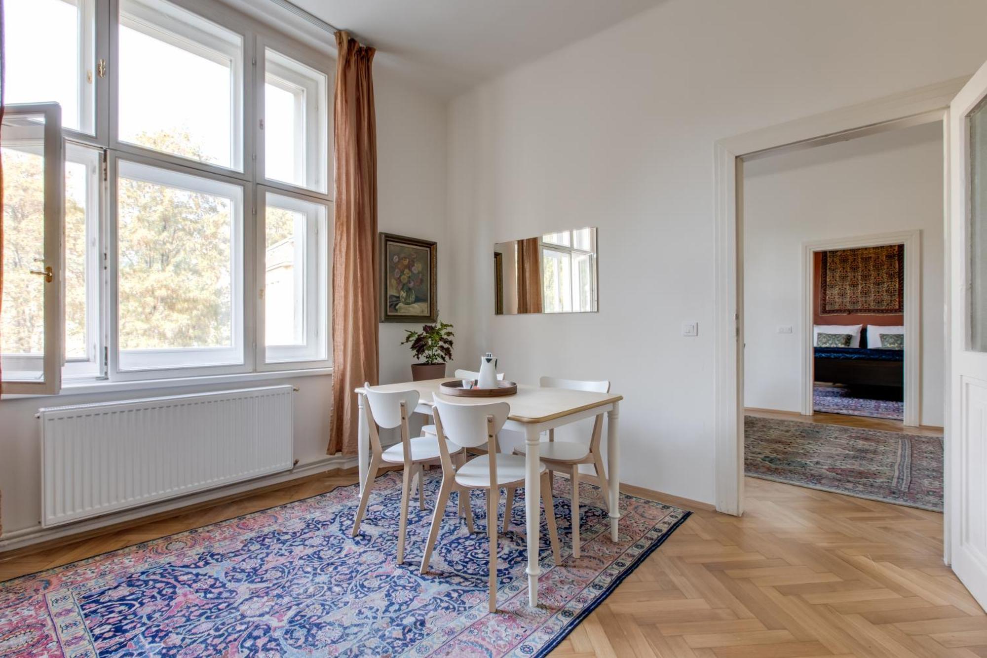 Heart Of Old Town Comfy 2bdr 2bath דירה *